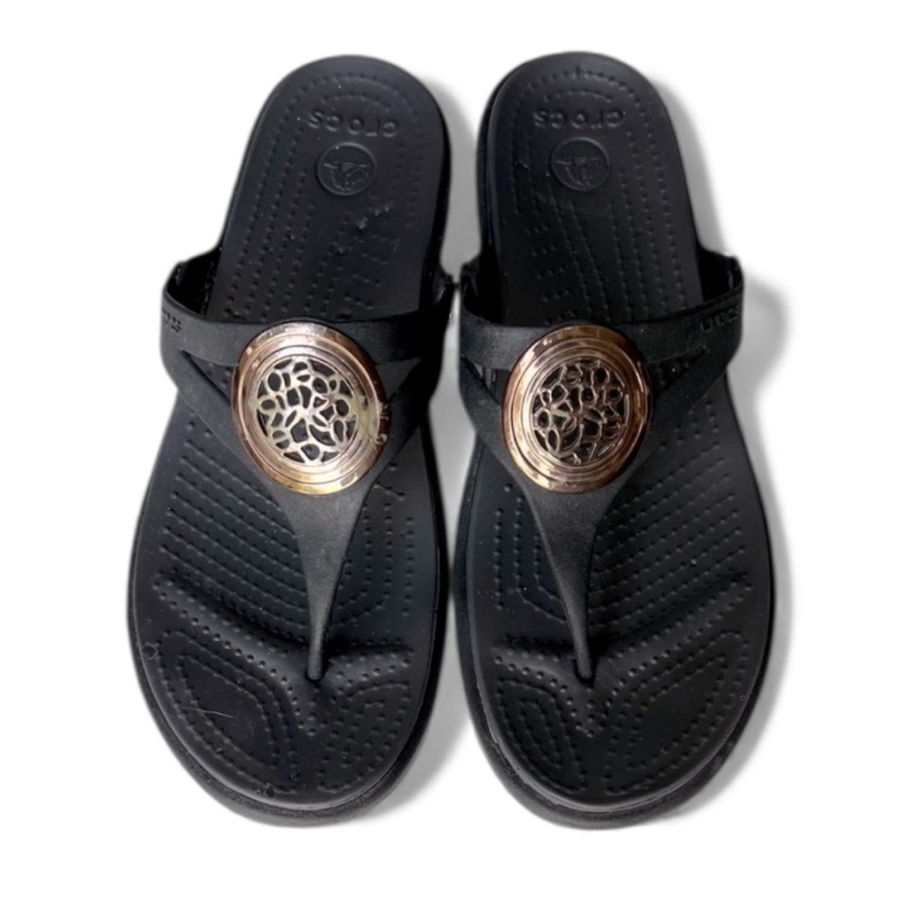 CROCS Sanrah Liquid Metallic Thong Sandals Black Sandals, Women’s Sz 10